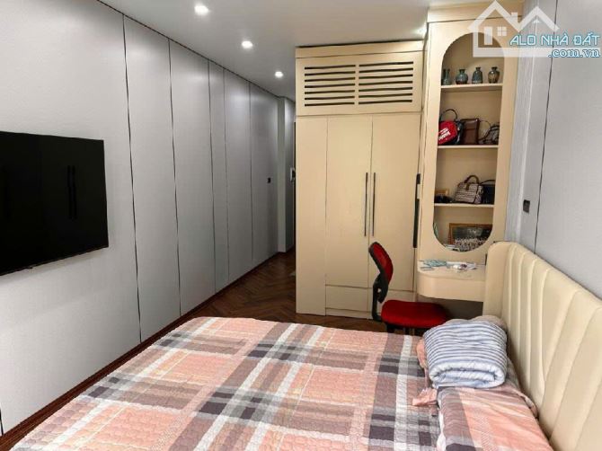 B_Á_N NHÀ PHÂN LÔ CẦU_DIỄN - LÔ GÓC -  Ô TÔ TRÁNH - 7 TẦNG - THANG MÁY - KINH DOANH – CHỈ - 4