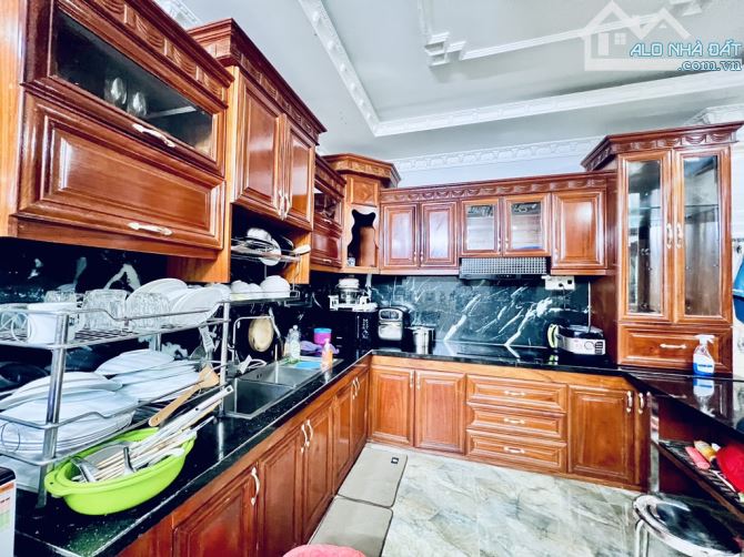 MẶT TIỀN KD HOÀNG BẬT ĐẠT P15 ,5×17 ,6 TẦNG ,NỘI THẤT XỊN XÒ NHỈNH 17 TỶ - 5