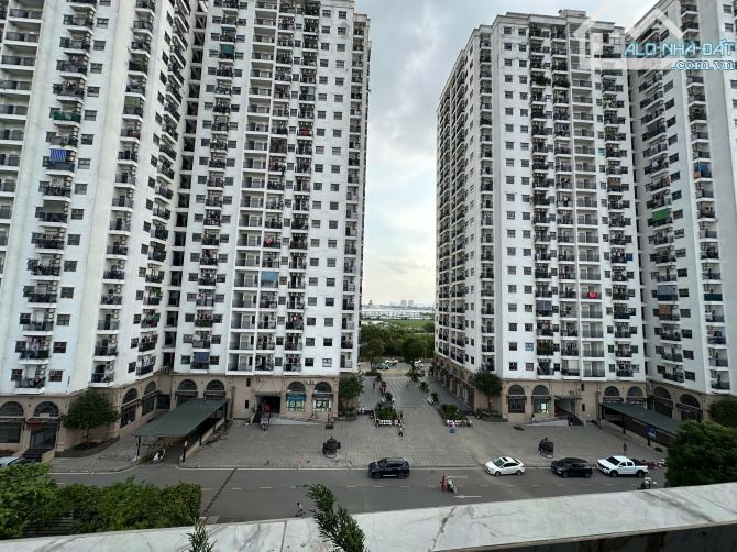 Nhà đẹp nội thất cao cấp đường ô tô tránh ngõ Phố Phúc Lợi DT 45m2 . Giá 13.8 tỷ - 5