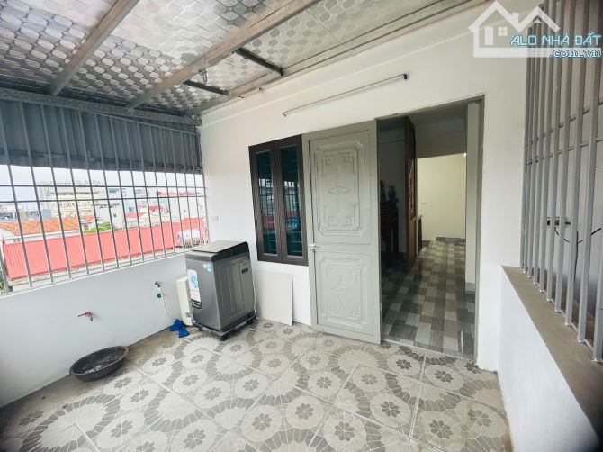 Cho thuê nhà 5 tầng Kim Chung, Hoài Đức. Nội thất đầy đủ 100% cạnh chợ Lai Xá. Ngõ xe 5 tạ - 5