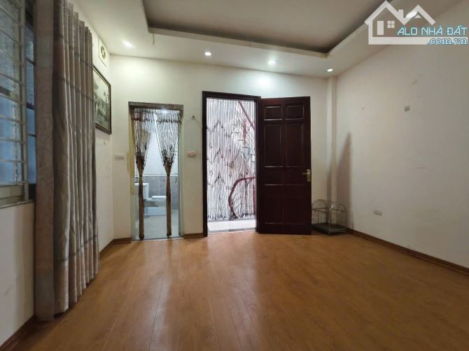 BÁN NHÀ PHỐ BỒ ĐỀ LONG BIÊN 6 TỶ 35m 5 TẦNG MT 7m Ô TÔ, KD, GẦN TÂM ANH - 5
