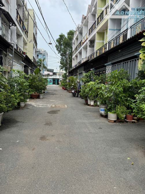 Nhà 2 lầu, 4 phòng ngủ tại đường Lê Văn Lương, ngay công an xã Phước Kiển - 6