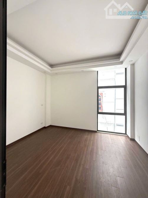 ( Gần phố) Định Công Thượng 43m2 4T – Mặt tiền rộng 4.6m - nhiều phòng, chỗ để xe riêng - 6