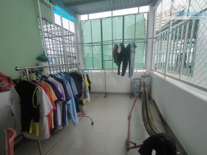 Nhà 4PN hẻm xe tải Âu Cơ. Nhà mới 98% gần bùng binh Lê Đại Hành giá chỉ 7.8 tỷ - 7