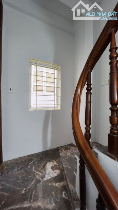 Độc lạ, lô góc ba mặt ngõ, sát Trung Phụng, ngõ kdoanh,tự xây, sổ riêng 15m2. Giá 5.5 tỷ - 7