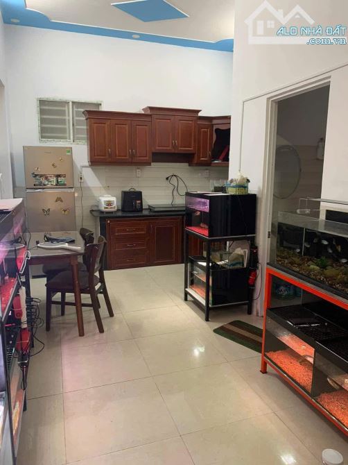 CHỦ GỞI BÁN NHÀ KHU 74 CĂN BỬU HÒA 1 TRỆT 1 LẦU,4X16=64 M2,SỔ RIÊNG,THỔ CƯ 100%,ĐƯỜNG 5M,D - 7