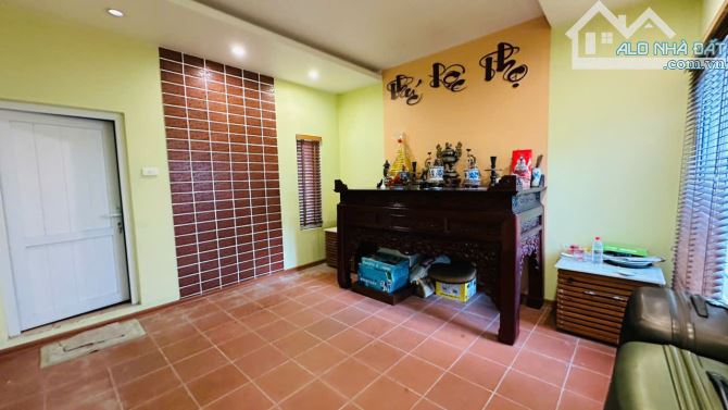Bán nhà khu phân lô Văn Cao, Đỗ Nhuận - 83m2 - mt 4,15m - 3 tầng - giá 7,5 tỷ - 7