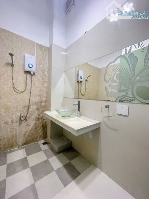BÁN NHÀ mặt tiền Đặng Văn Ngữ Quận Phú Nhuận Dt 82m2. Giá 21 tỷ - 8
