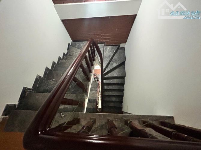HOÀNG HOA THÁM - TÂY HỒ - 4 TẦNG - GẦN PHỐ - NGÕ  RỘNG THOÁNG TRƯỚC SAU - 8