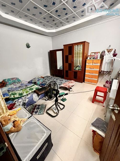 ✨ 1 TRỆT + 1 LẦU ĐÚC KIÊN CỐ (gồm: 2PN & 2WC) Ngang 4.7M x Sâu 15M (Sổ Vuông A4) - 5,95 TỶ - 9