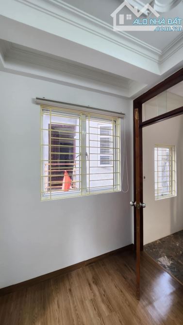 Độc lạ, lô góc ba mặt ngõ, sát Trung Phụng, ngõ kdoanh,tự xây, sổ riêng 15m2. Giá 5.5 tỷ - 9