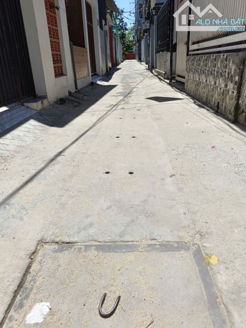Chỉ 3.x tỷ. 65m2 - 2 tầng  TT Thanh Khê - OTO đỗ cách 10m