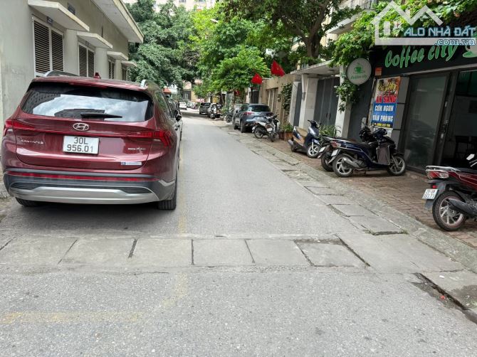 Bán Biệt thự liền kề Khuất Duy Tiến thông Nguyễn Tuân dt155m2 giá 42 tỷ