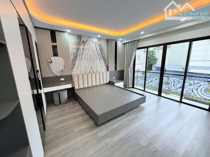 🔥BÁN GẤP NHÀ CỰC PHẨM🔥5 TẦNG- GIÁ CHỈ 5,2 TỶ- YÊN NGHĨA🔥Ô TÔ NGAY GẦN🔥 KHUVỰC SÔI ĐỘNG