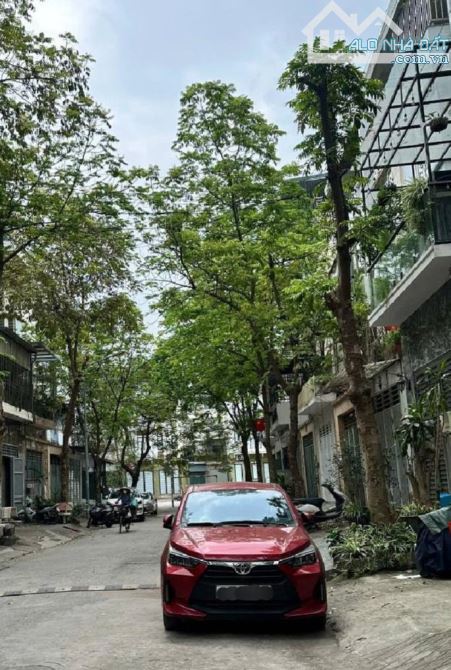 NHÀ ĐẸP NGHĨA TÂN - CẤU GIẤY - DT55M2 - Ô TÔ - CHỈ 11 TỶ