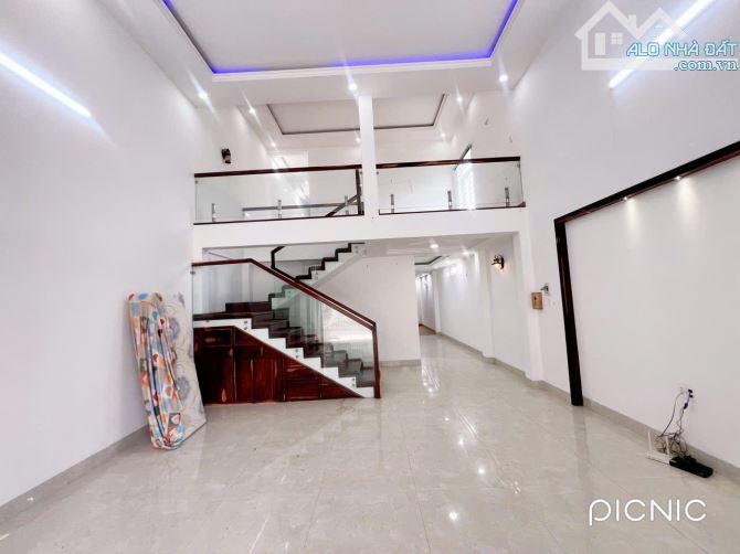 NHÀ HẺM 23 NGUYỄN KHUYẾN, P TÂN LỢI. DT 6X27, GIÁ 5.8 TỶ