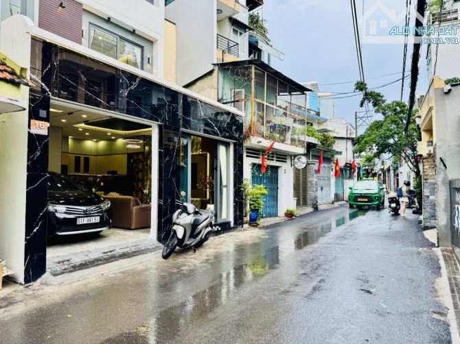 Bán nhà sổ riêng, Mt kinh doanh spa thuận tiện đi chuyển