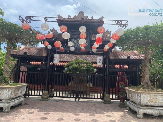 Cần bán Nhà Rường Kết Hợp Sân Vườn Bể Bơi Mặt Tiền Đại Nam( Khải Định Cũ)