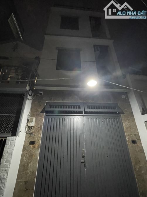 CĂN HỘ DỊCH VỤ HOÀ BÌNH PHƯỜNG 5 QUẬN 11 DT: 4*15M CHỈ 8 TỶ 7