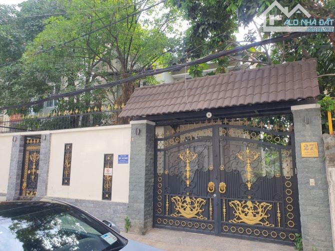 Biệt Thự có đơn giá rẻ nhất Thảo Điền, Quận 2, 11.5x32m, Giá 168 triệu/m2