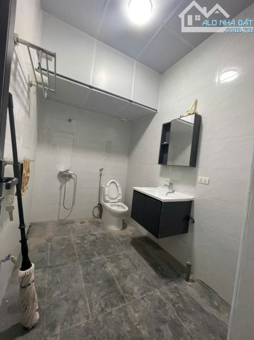 Bán tập thể Nguyễn Chí Thanh - Ban Cơ Yếu Chính Phủ, 70m2 tầng 1 ở ngay, nhỉnh 4 tỷ