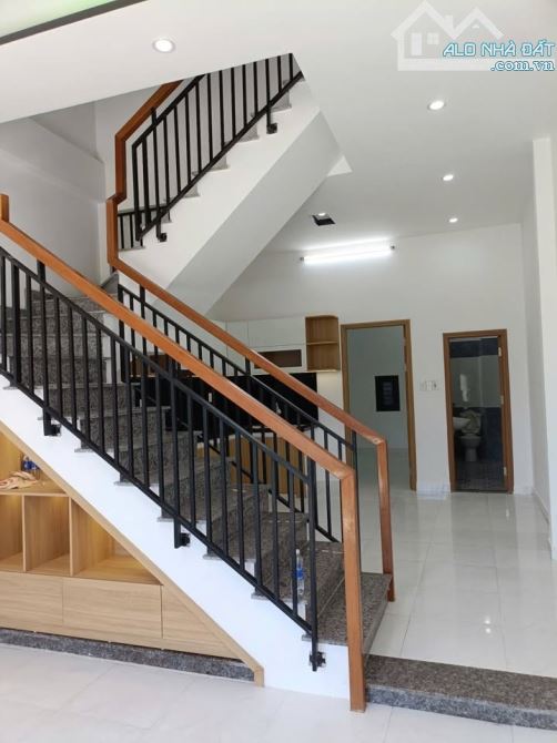 BÁN NHÀ 2 TẦNG ĐÚC ĐẸP - ÔTÔ TỚI NHÀ - KIỆT  82 NGUYỄN LƯƠNG BẰNG, CẠNH ĐHBK - CHỈ 3.33 TỶ