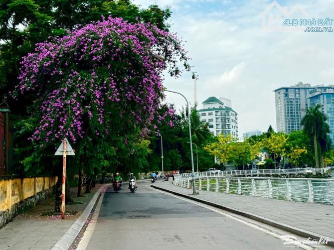 Bán nhà Nguyễn Đình Thi - Văn Cao Tây Hồ 45m2, 5T, chỉ 10.7 tỷ.