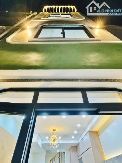 Bán nhà Trường Sa Bình Thạnh, Full nội thất xịn sò, không quy hoạch, chỉ 3.x tỷ