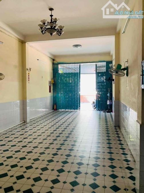 Kiệt rộng Hàm Nghi, nhà 3 tầng rộng, gần mặt tiền, thanh khê