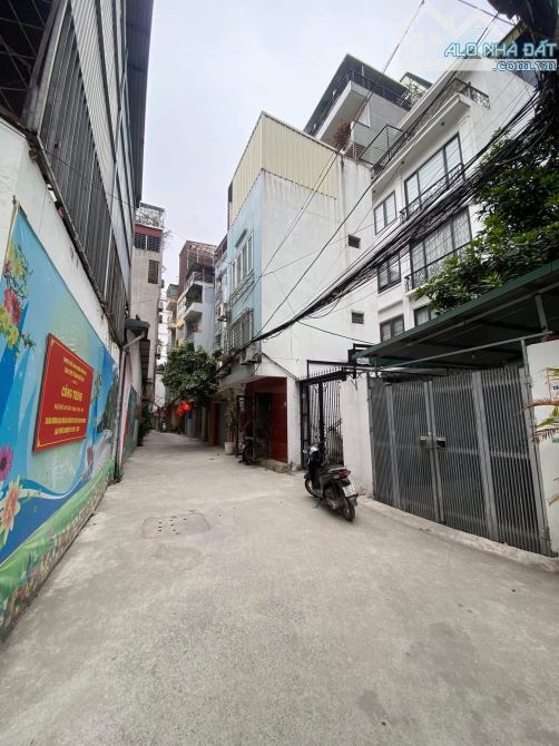 XUÂN ĐỈNH, GẦN PHỐ LỘC, LÔ GÓC VUÔNG ĐẸP NGÕ OTO, 15m Ra OTO TRÁNH, 55m MT 4m 9 Tỷ