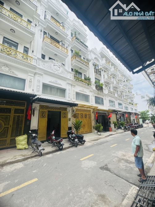 KHU PHÂN LÔ ĐỒNG BỘ  HƯƠNG LỘ 2  BTĐA BÌNH TÂN ĐƯỜNG NHỰA 10M DT: 4*14.3M CHỈ 7 TỶ 5