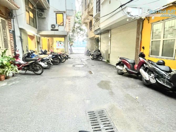 NHÀ MẶT NGÕ SÁT HỒ 17 TỶ 36m 6 TẦNG MT 3,6m CÁCH 5m LÀ MẶT PHỐ Ô TÔ TRÁNH TRÍCH SÀI TÂY HỒ