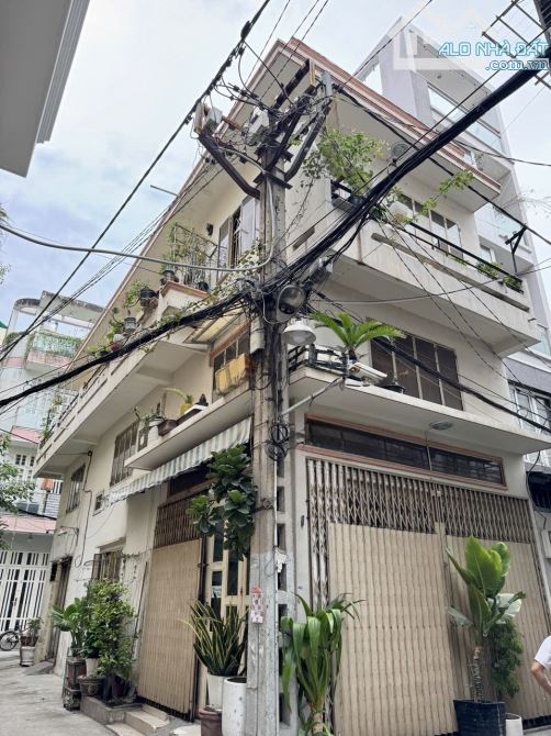 Gấp ‼️ bán nhà căn góc Quận 10 – sổ chính chủ – 3 mặt tiền – 14.5 tỷ thương lượng