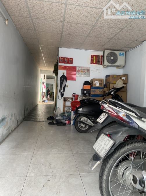 BÁN DÃY NHÀ TRỌ TÔN ĐẢN P.15 Q. 4 DT: 8*22M (174M2) CHỈ 7 TỶ 6