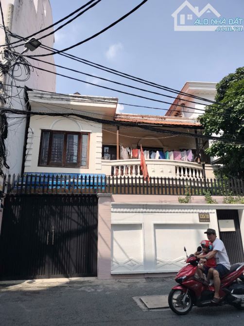 Cần bán căn nhà 1 lầu hẻm VIP đường Nguyễn Minh Hoàng, Tân Bình. DT 6,5 x 30m, Giá 35 tỷ