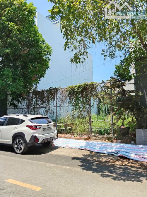 Cần bán lô đất DT 15 x 26m, hẻm 1 trục 10m đường Cộng Hòa. Giá 62 tỷ TL