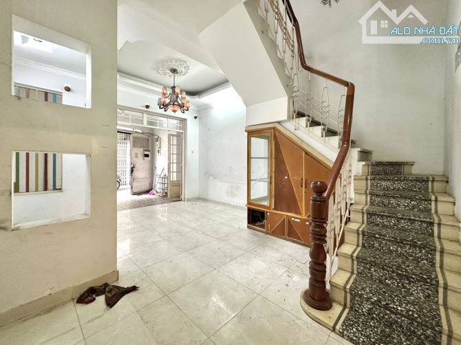 🏩 HXH NGAY NGUYỄN VĂN TRỖI P.11 PHÚ NHUẬN - 60M2 (4.3x14) A4 - 5 TẦNG CHỈ 11.X TỶ