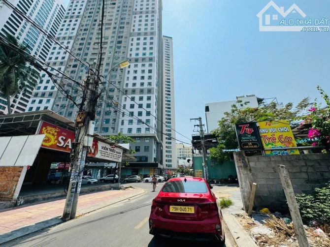 🌈 Bán lô đất gần bãi tắm Hòn Chồng mặt tiền đường Cao Văn Bé - Tp Nha Trang, chỉ có 74.2t