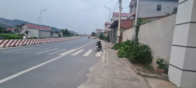 bán lô đất mặt tỉnh lộ 284 . s= 109m2 . tại nham biền yên dũng bắc giang