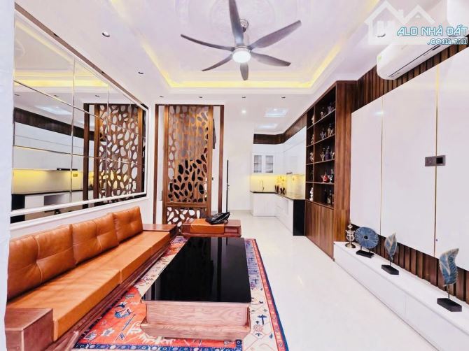 BÁN NHÀ YÊN HÒA, CẦU GIẤY - SIÊU TIỆN ÍCH - THOÁNG SÁNG - FULL NỘI THẤT - 35M - GIÁ 7.98TỶ