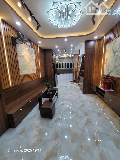 Nhà mới đẹp sát mặt tiền p16 gò vấp chỉ hơn 4 đồng