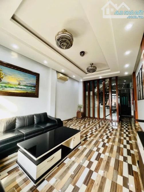 Nhà bán: đường BBAH Liên khu 2-10. Q Bình Tân. DTSD 85m2.,  4 tầng. Giá 9,5 tỷ - 10