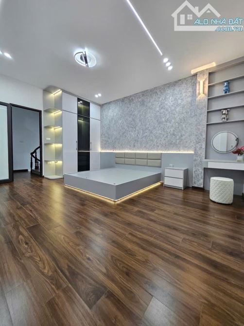 BÙI XƯƠNG TRẠCH 36m 6 TẦNG MT4,3m Ô Tô qua nhà  giá chỉ 8,3 tỷ - 10