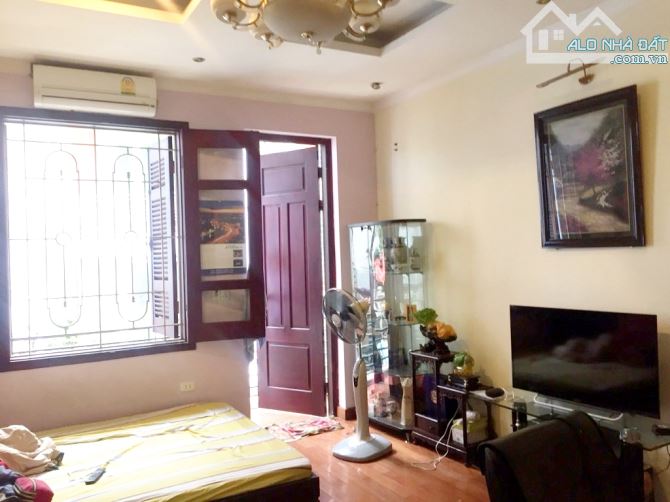 BÁN NHÀ DUY TÂN 100m2. HAI THOÁNG - 3 Ô TÔ TRÁNH + VỈA HÈ - K.DOANH V.PHÒNG ĐỈNH CAO - 3