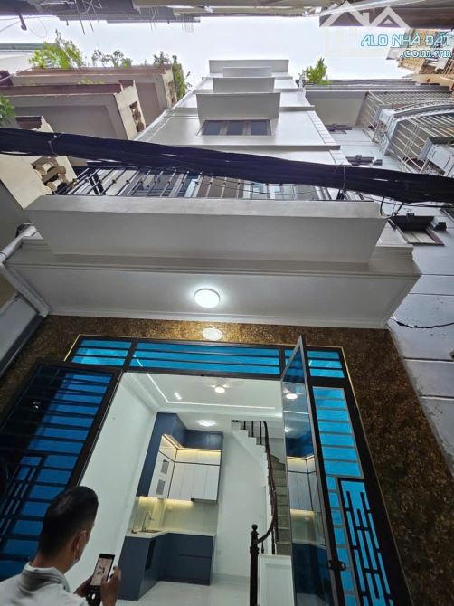 BÙI XƯƠNG TRẠCH 36m 6 TẦNG MT4,3m Ô Tô qua nhà  giá chỉ 8,3 tỷ - 1