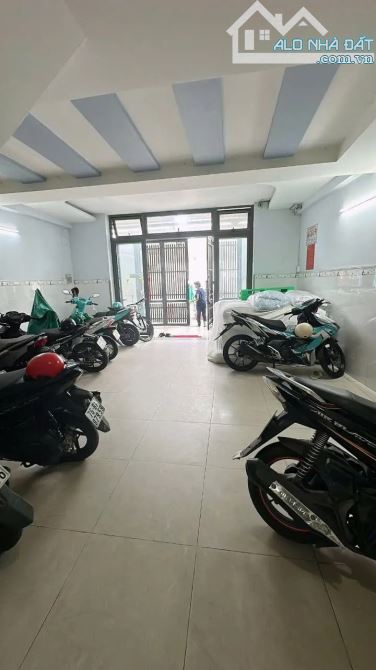 Bán chdv 9PN – ngang 7m – HXH Trịnh Đình Thảo, Tân Phú – 80m² – 9.7tỷ-dòng tiền 40t/th - 1