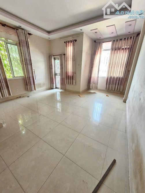 Nhà sân vườn gần ngã tư Chiêu Liêu, phường Tân Đông Hiệp, TP Dĩ An. 10 tỷ - 1