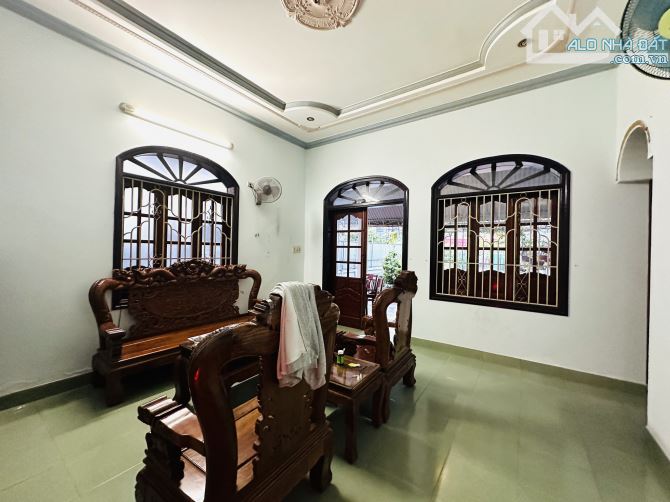 Giảm 2 tỷ bán đất tặng nhà cấp 4 mặt tiền đường Cầu Dứa - Phú Nông, đầu tư và nghỉ dưỡng - 1