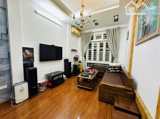 💥 💥 QUÁ ĐẸP, NHÀ TÂN MAI, BA GÁC ĐỖ CỬA, 5 TẦNG DÂN XÂY CHẮC CHẮN, 42M2 CHỈ 6,68TỶ!! - 1