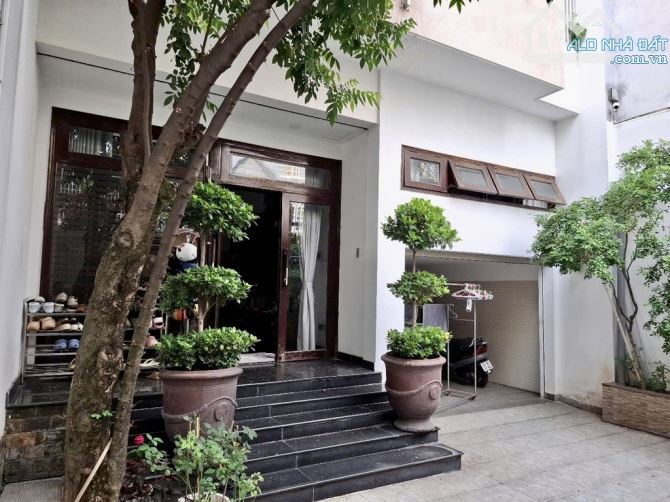 GIẢM 3Tỷ, Biệt Thự ĐẸP đường Hoàng Hoa Thám (7.5 x 21) đường 6m thông, giá chỉ 26.5tỷ - 1